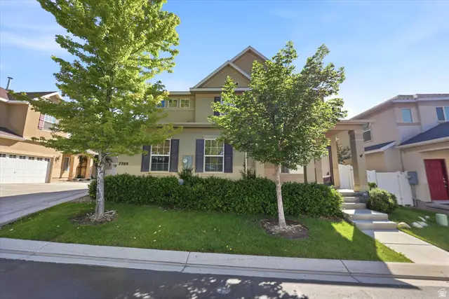 7709 S Yellowood Ln W, West Jordan, UT 84081 - #2