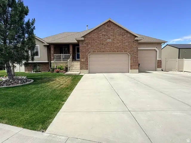2801 N 2575 W, Farr West, UT 84404 - #2