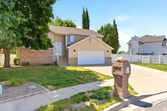 627 W Fremont Cir N, Centerville, UT 84014 - #2