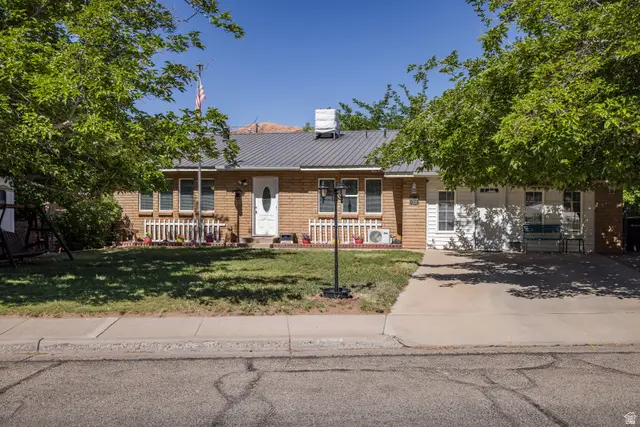 571 Mivida Dr, Moab, UT 84532 - #1