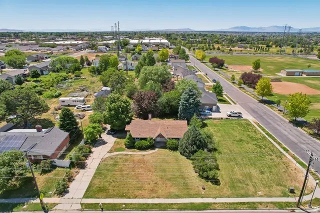 2031 N 1500 W, Clinton, UT 84015 - #3