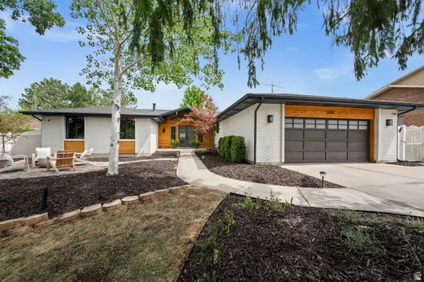2241 E Somerset Dr S, Cottonwood Heights, UT 84121