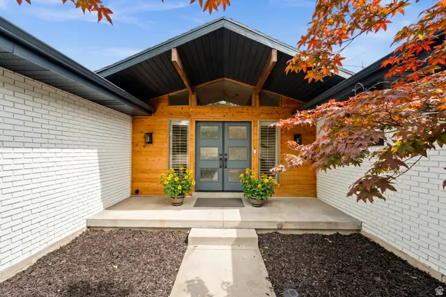 2241 E Somerset Dr S, Cottonwood Heights, UT 84121 - #3