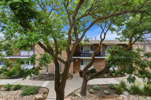 735 E Three Fountains Circle #52, Murray, UT 84107