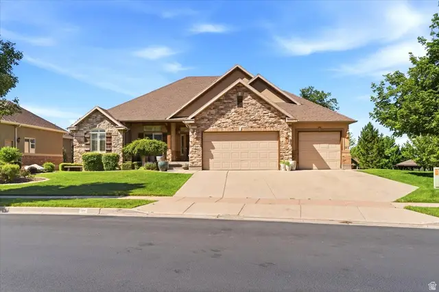 513 N Peacefield Dr, Layton, UT 84040 - #1