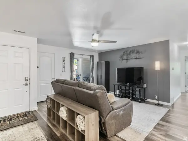 4158 S Oak Meadows Dr W #30, Taylorsville, UT 84123