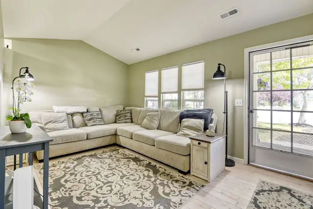 3224 S Hinton Ct, West Valley City, UT 84128 - #3