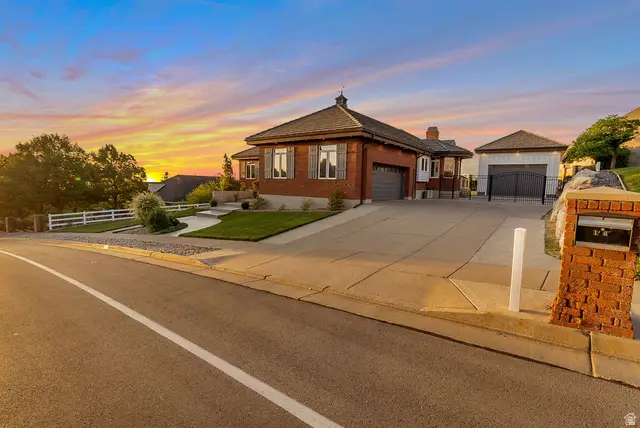 1007 E Eaglewood Dr, North Salt Lake, UT 84054 - #3