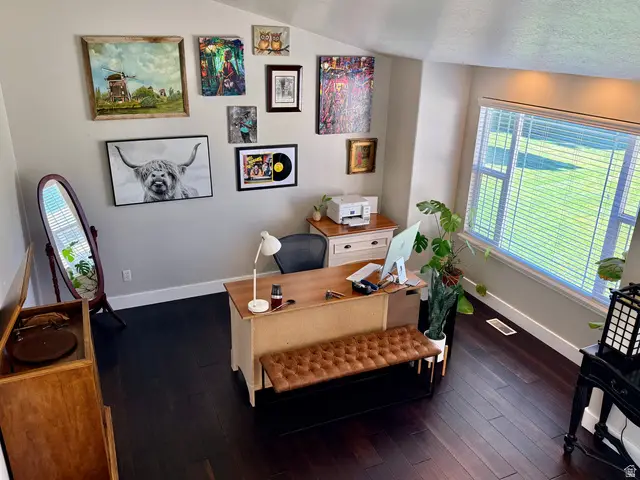 831 W Pages Ln, West Bountiful, UT 84087 - #3