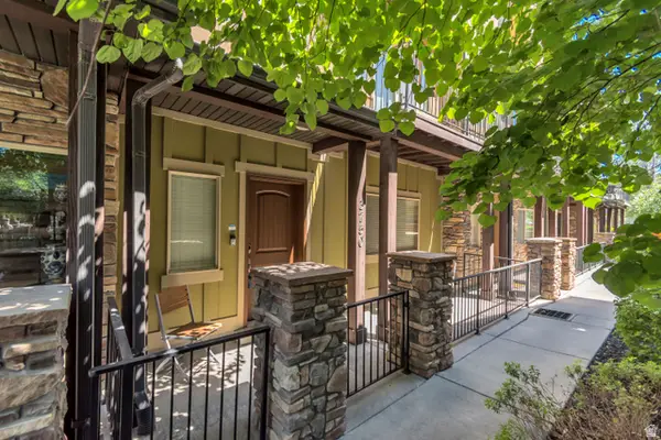 3750 S Prairiewood Dr, Salt Lake City, UT 84115