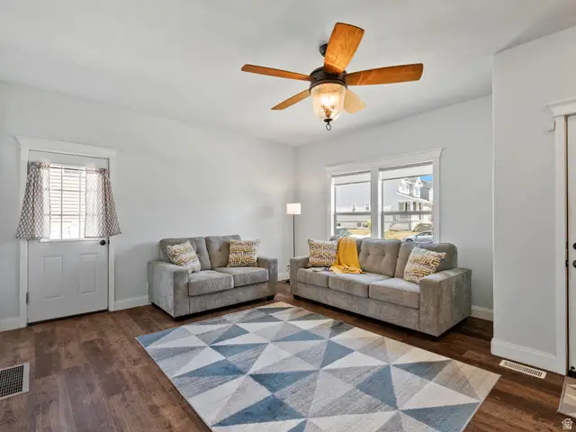 1763 N Aaron Dr, Tooele, UT 84074 - #3
