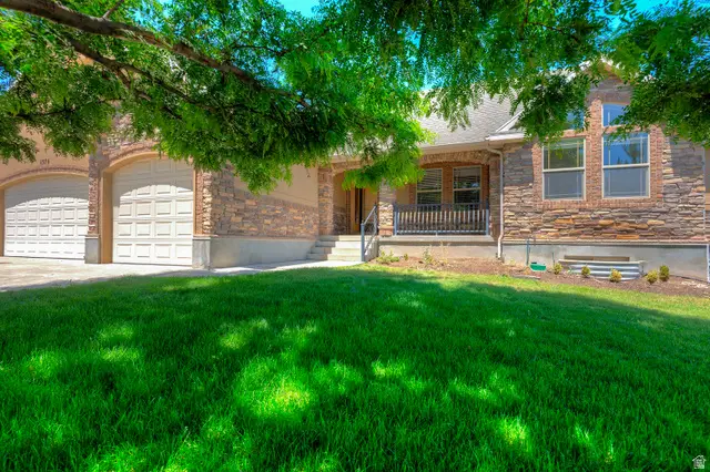 1376 W Jordan Hills Dr, South Jordan, UT 84095 - #3