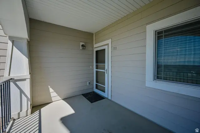 211 W Ridge Rd, Saratoga Springs, UT 84045 - #3