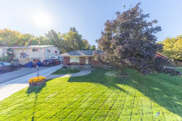 695 33rd St, Ogden, UT 84403 - #3