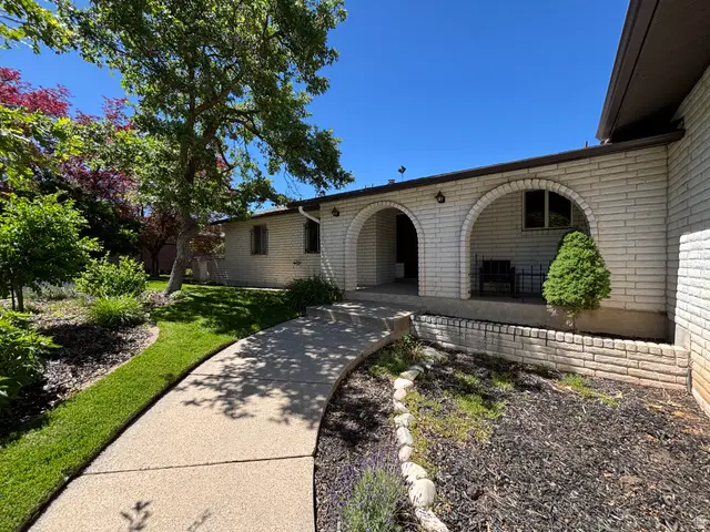 2369 N 2600 E, Layton, UT 84040 - #2