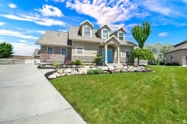 849 Saint Andrews Dr, Syracuse, UT 84075 - #3