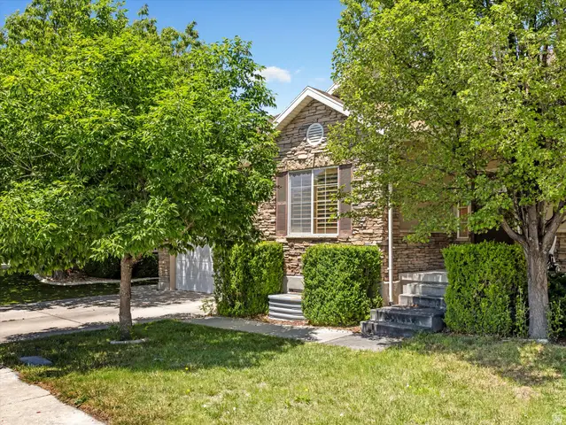 4012 W Heidelberg Ln, West Jordan, UT 84084 - #2