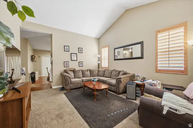 4012 W Heidelberg Ln, West Jordan, UT 84084 - #3