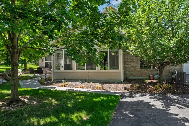 2101 W Abbey View Rd, West Jordan, UT 84088 - #2
