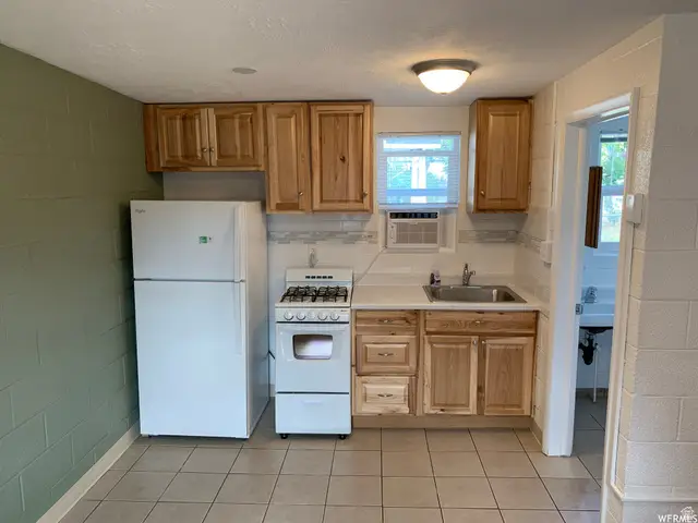 365 E Vine Street St, Tooele, UT 84074 - #3
