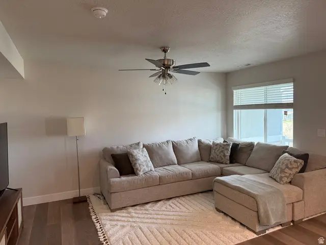 65 E 970 N, Santaquin, UT 84655 - #2