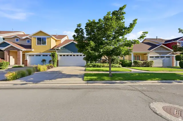 1094 E Quarry View Way Way S, Sandy, UT 84094 - #2