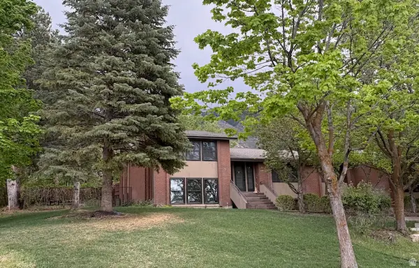 7 S Cherrywoods Ln, Sandy, UT 84092