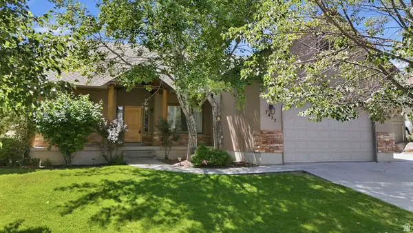 7422 Castle Rock Rd, Eagle Mountain, UT 84005