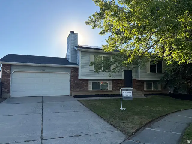 8957 S Powderhorn Ct E, Sandy, UT 84093 - #1