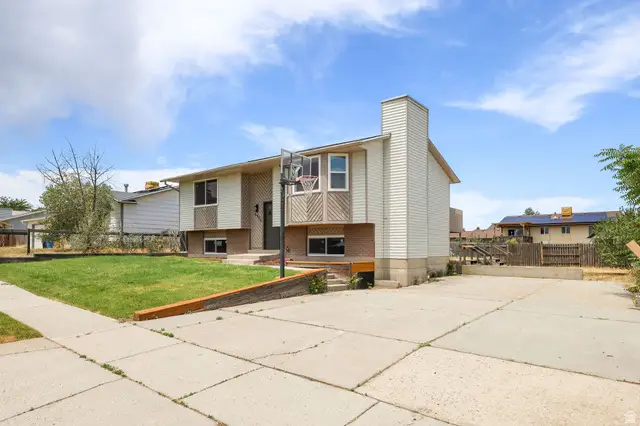 5906 W Plumbago Ave, Kearns, UT 84118 - #2