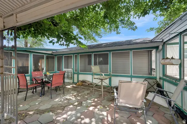 1634 W Russett Ave, West Valley City, UT 84119 - #2