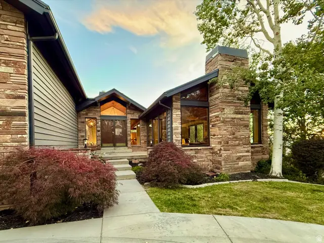 6458 S Canyon Cove Dr E, Holladay, UT 84121 - #3