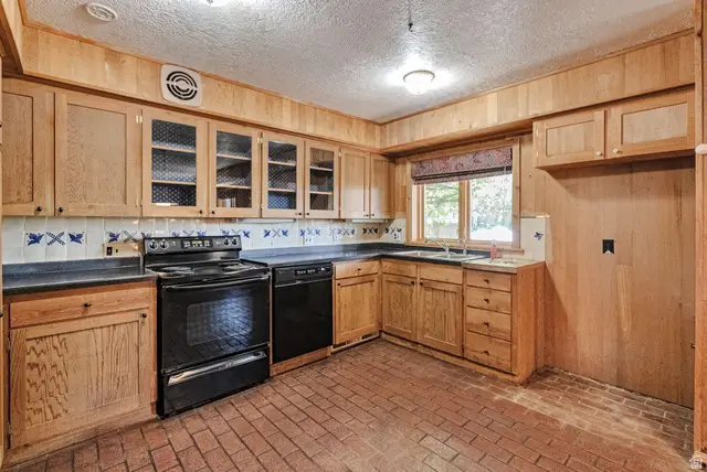 1863 E 28th St S, Ogden, UT 84403 - #3