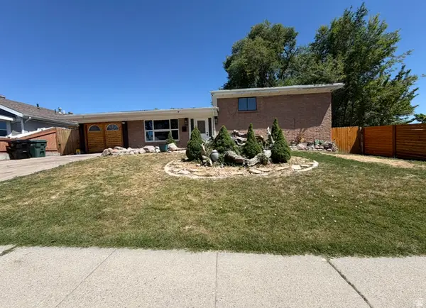 604 W Spacerama Dr S, Murray, UT 84123