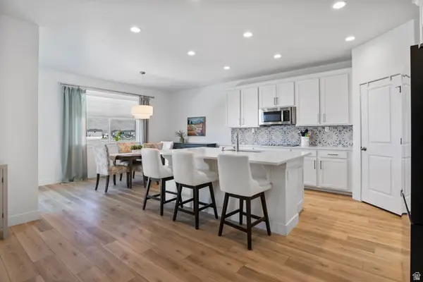 5420 N Cliffrose Dr, Eagle Mountain, UT 84005