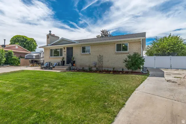 7222 S Robin Way W, West Jordan, UT 84084 - #3