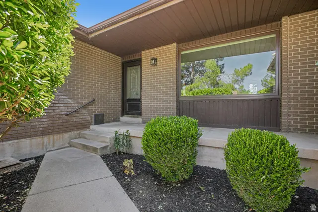 5062 S Morning Dew Dr, Murray, UT 84123 - #3