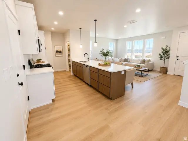 6814 W 11800 S, South Jordan, UT 84009 - #2