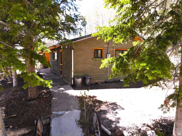 189 S Sage Dr, Fish Lake, UT 84701