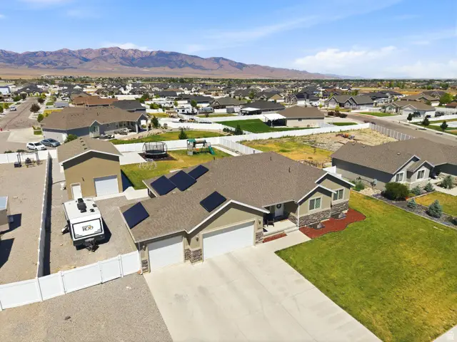 664 S Saddle Rd, Grantsville, UT 84029 - #2