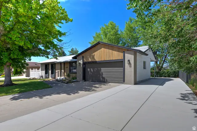 1797 E Ski View Dr Dr, Sandy, UT 84092 - #2