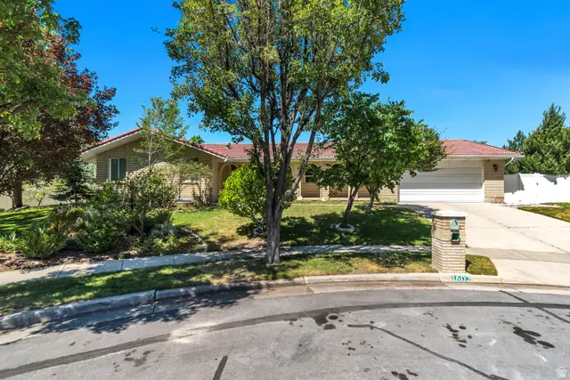 1602 Nicklaus Cir, Sandy, UT 84092 - #1