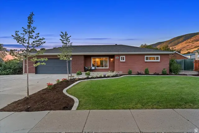 555 E Pages Ln, Centerville, UT 84014 - #1