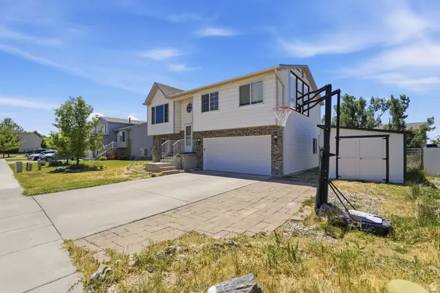 5335 S 4250 W, Roy, UT 84067 - #2