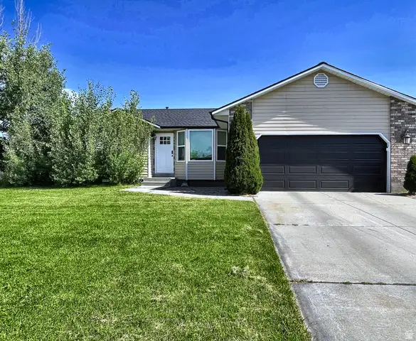 5586 W 10130 N, Highland, UT 84003