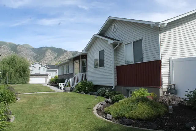 349 N Bluff St, Providence, UT 84332 - #2