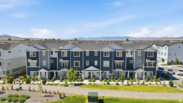 1727 E Wolverine Way, Eagle Mountain, UT 84005 - #1