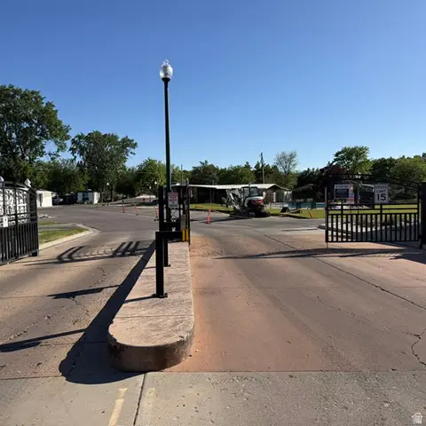 4427 S Pan American Dr #241, Salt Lake City, UT 84107 - #2