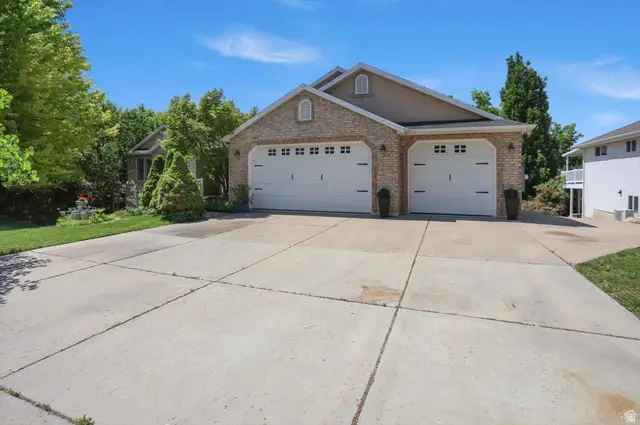 1407 E 5600 S, South Ogden, UT 84403 - #2