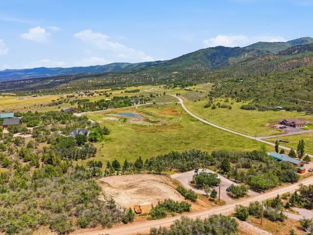 11805 E Oak Ridge Dr N #208, Mount Pleasant, UT 84647 - #3